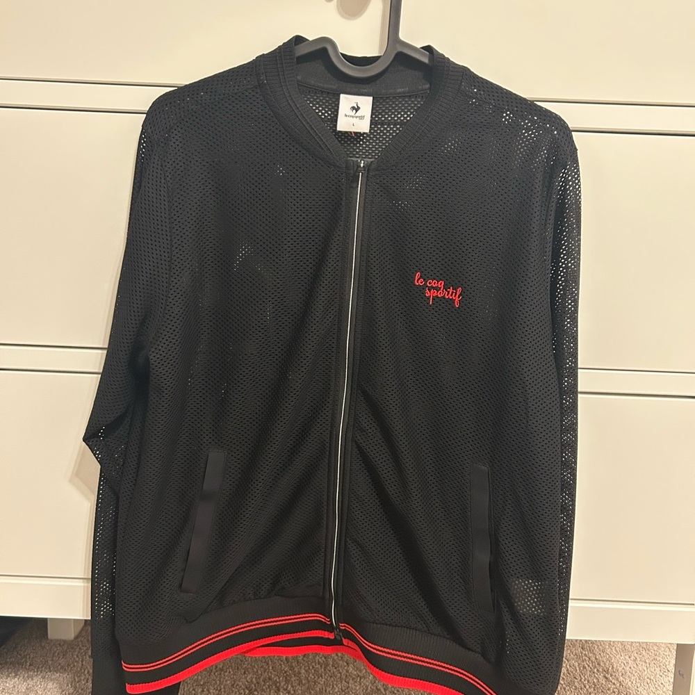 Today’s deal Le Coq Sportif Black Mesh Zip-Up Jacket L (Excellent Condition)